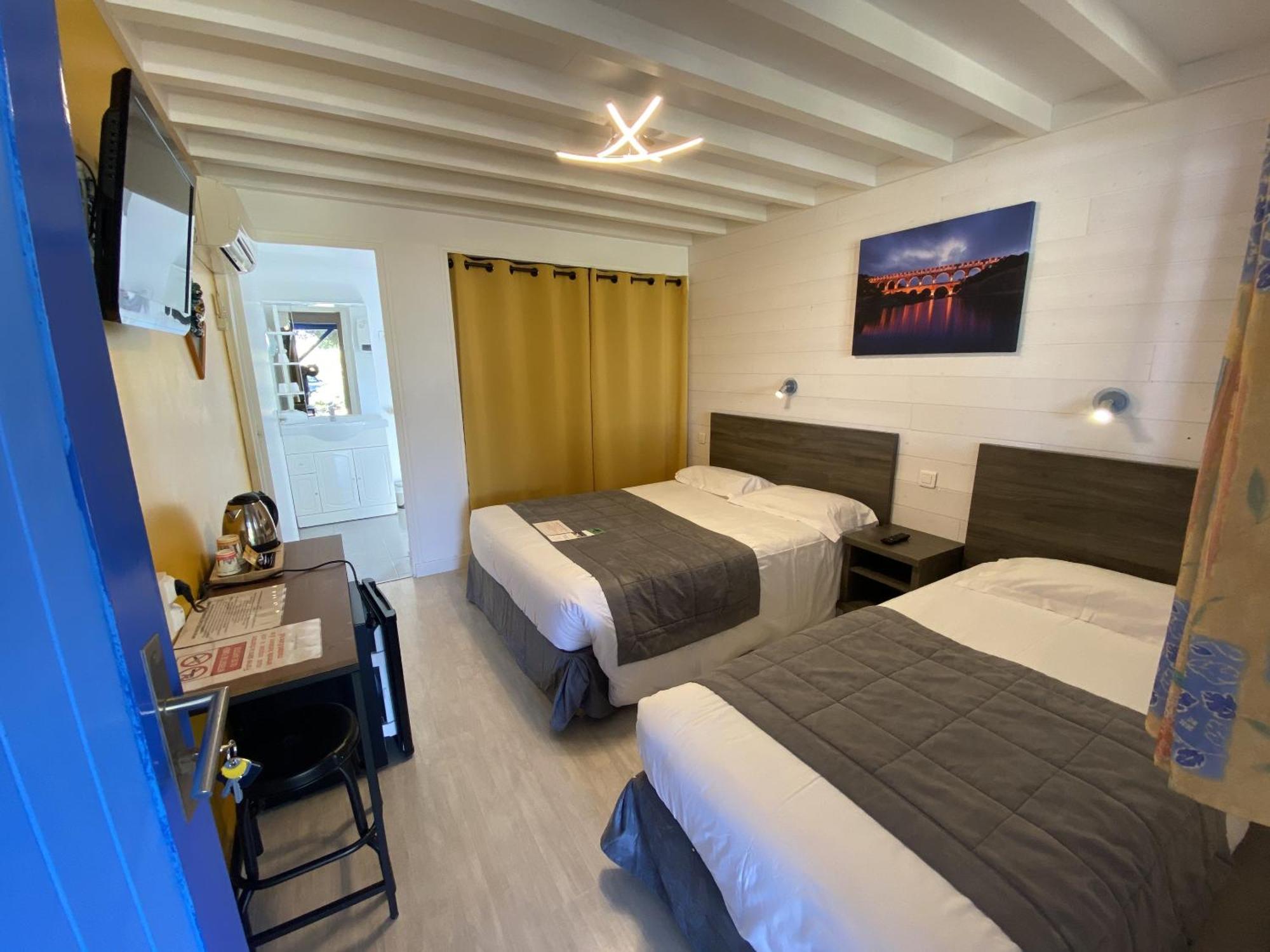 Hotel Des 4 Vents "Esprit Camargue" Aigues-Mortes Szoba fotó
