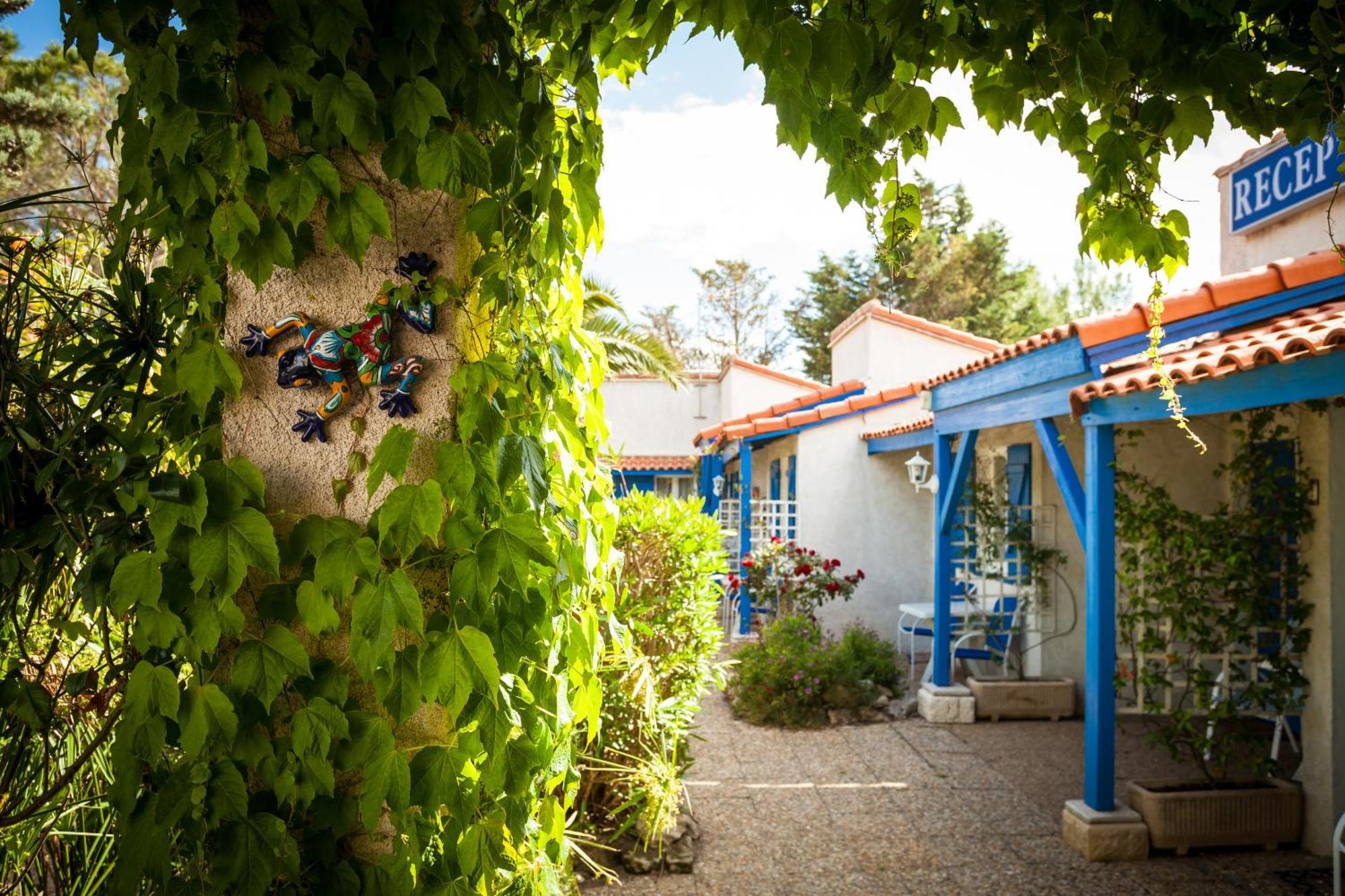 Hotel Des 4 Vents "Esprit Camargue" Aigues-Mortes Kültér fotó