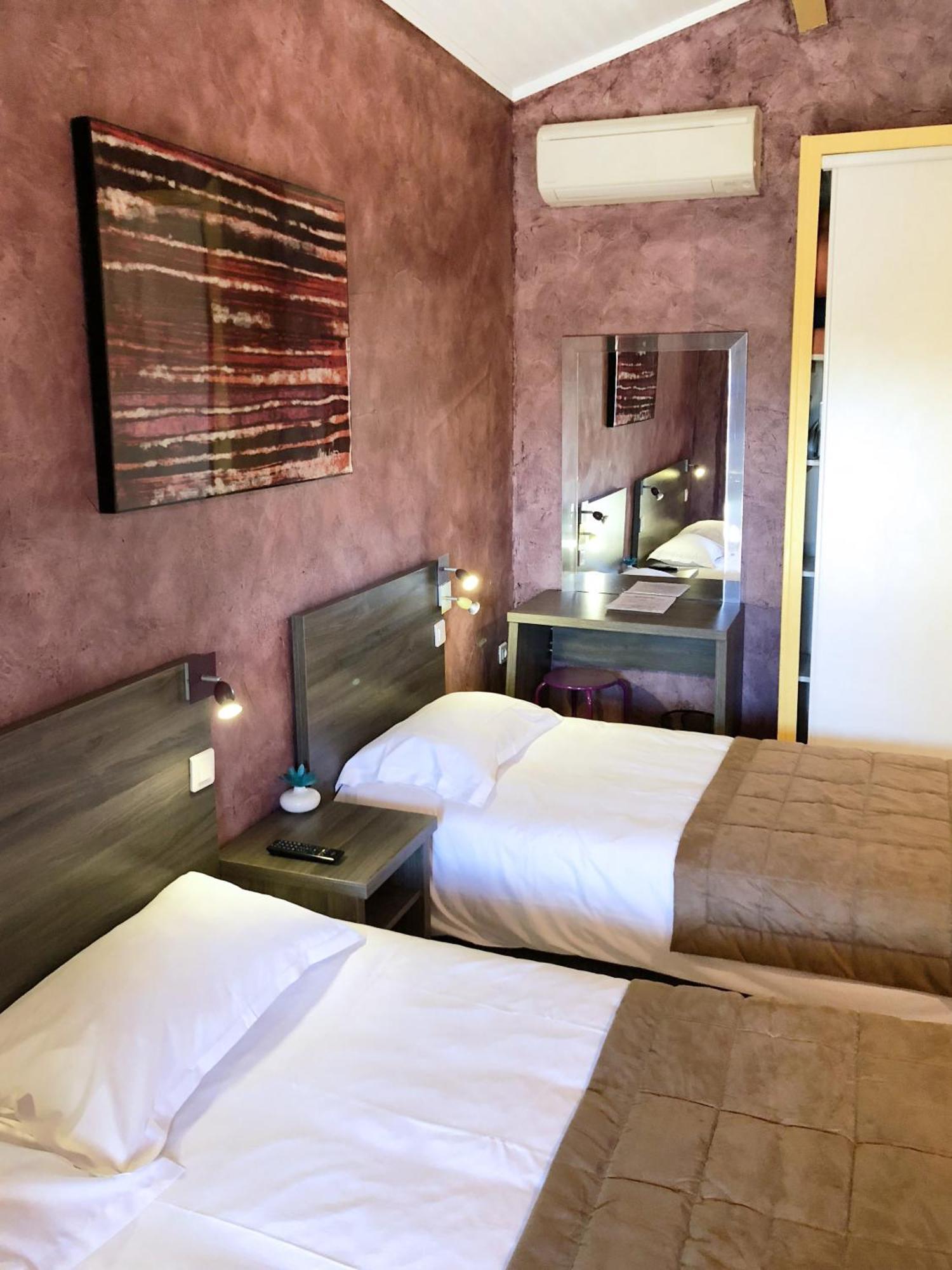 Hotel Des 4 Vents "Esprit Camargue" Aigues-Mortes Kültér fotó